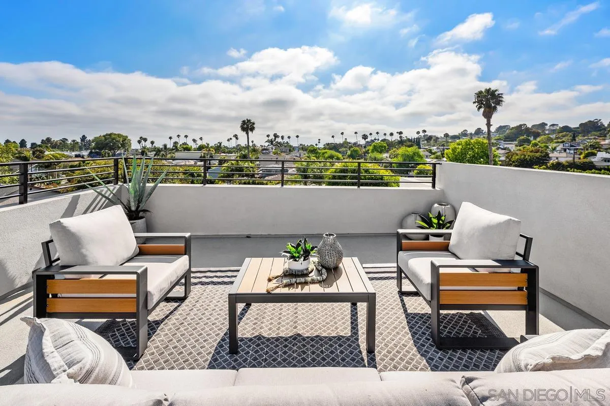 https://cdn.realtyfeed.com/cdn/127/260011321/1ccdb6b55635caa4d83fd4f6fc22d467.webp