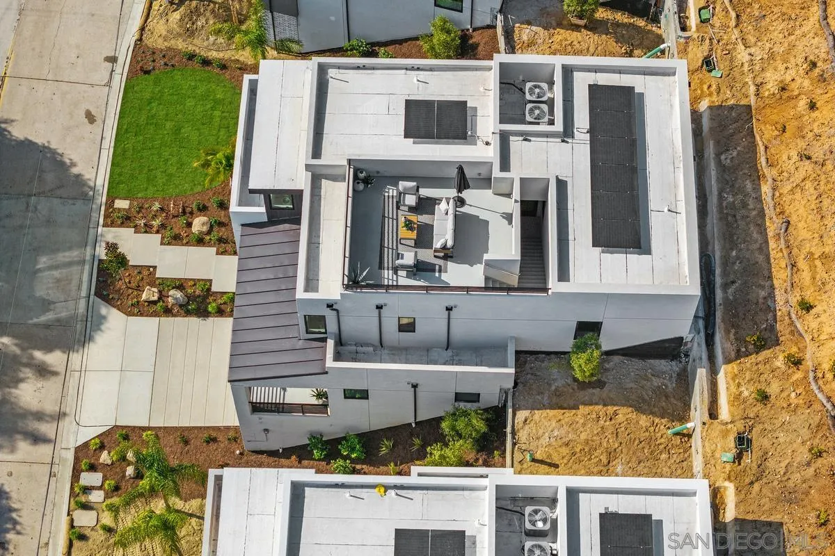 https://cdn.realtyfeed.com/cdn/127/260011321/2804de506537db14e9744b4dc4d3b5a2.webp