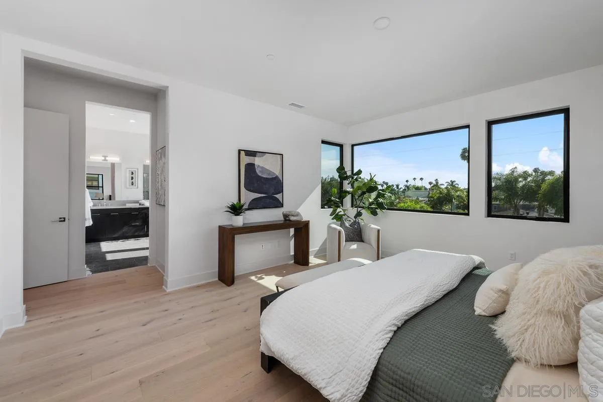 https://cdn.realtyfeed.com/cdn/127/260011321/868aca52c487807d8aff396c2dbf2a06.webp