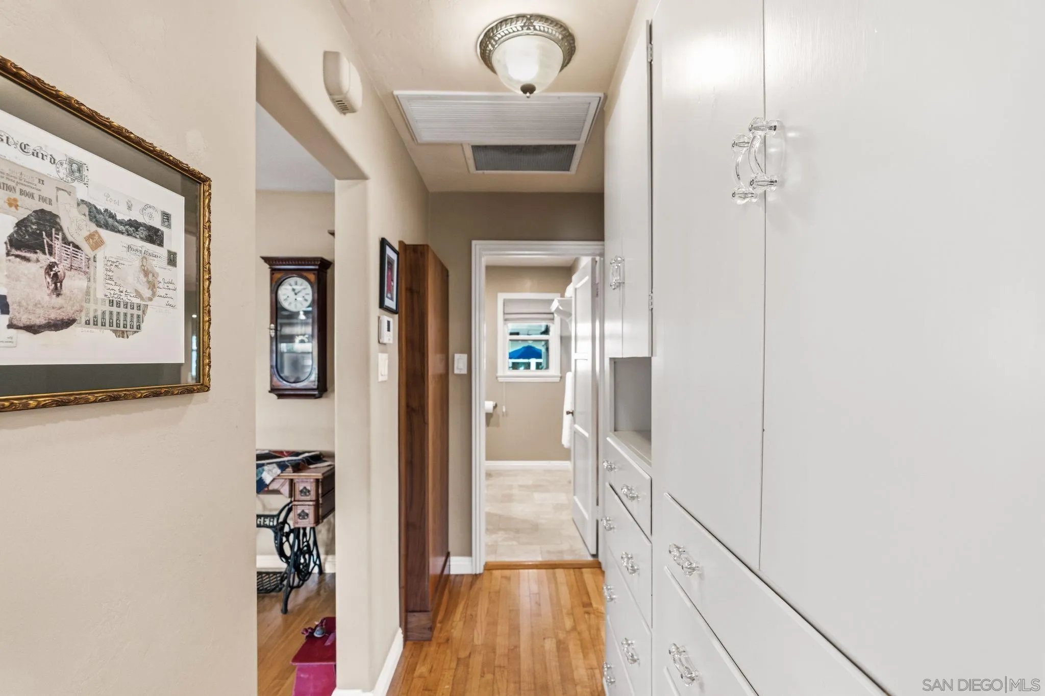https://cdn.realtyfeed.com/cdn/127/260011323/108da5038325c6b7aacf1343bfa462d1.webp