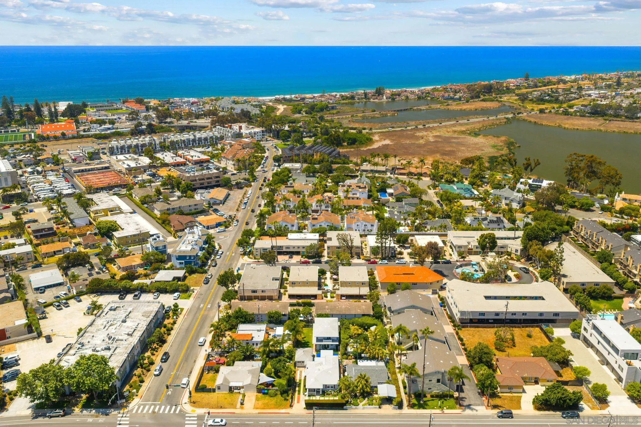 https://cdn.realtyfeed.com/cdn/127/260011323/20e278110e3e1db77d0b7947748e003b.webp