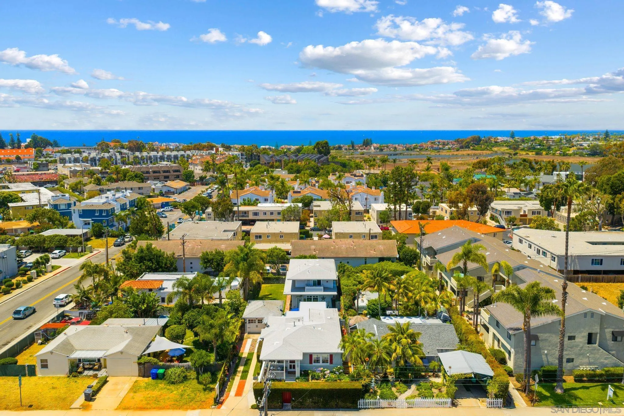 https://cdn.realtyfeed.com/cdn/127/260011323/2ad339341c540b2f18474079a2d53db7.webp
