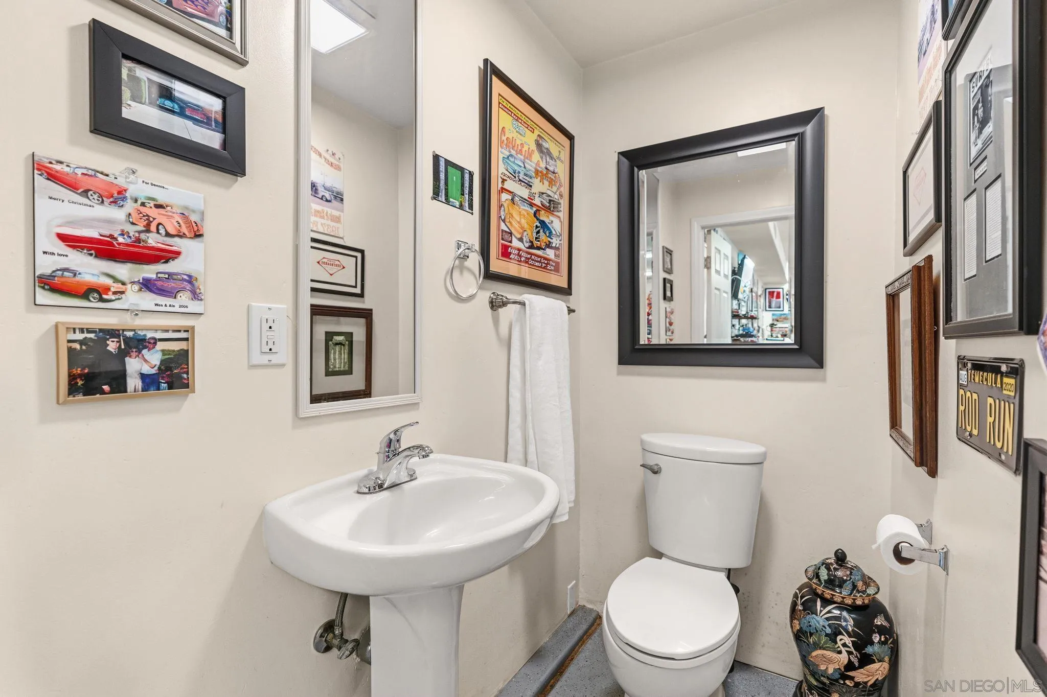 https://cdn.realtyfeed.com/cdn/127/260011323/5ba502bc554b9cc736d75306985c6af3.webp