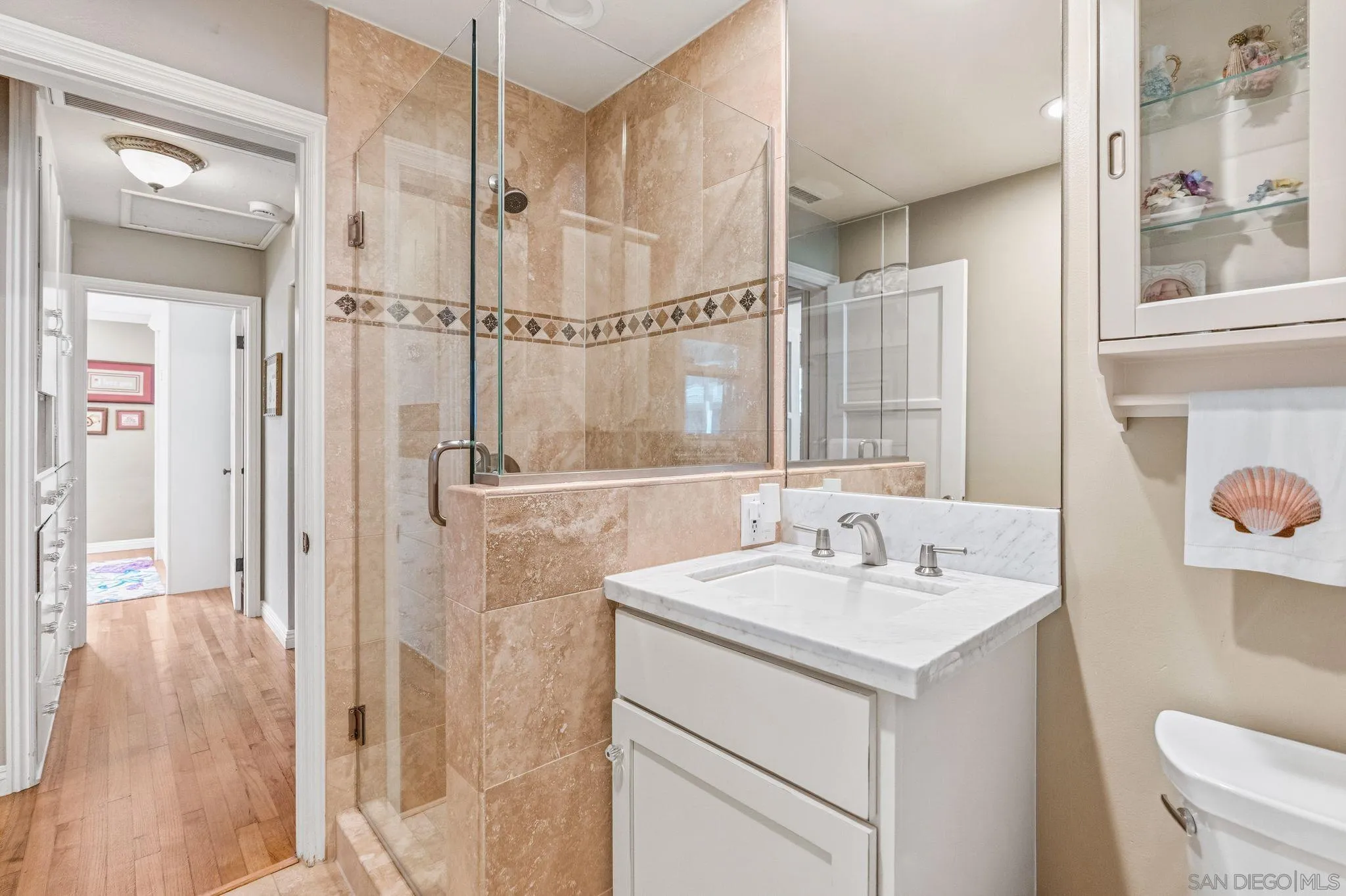 https://cdn.realtyfeed.com/cdn/127/260011323/75f9c76abf56158c6955d98ee7d691c7.webp