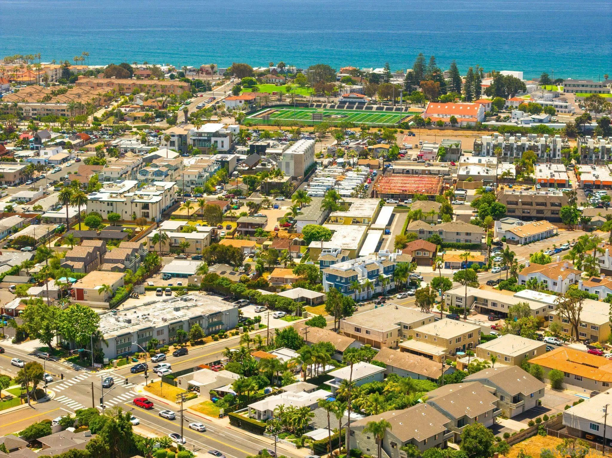 https://cdn.realtyfeed.com/cdn/127/260011323/b9e015f743831d919d407e18d82d08ce.webp