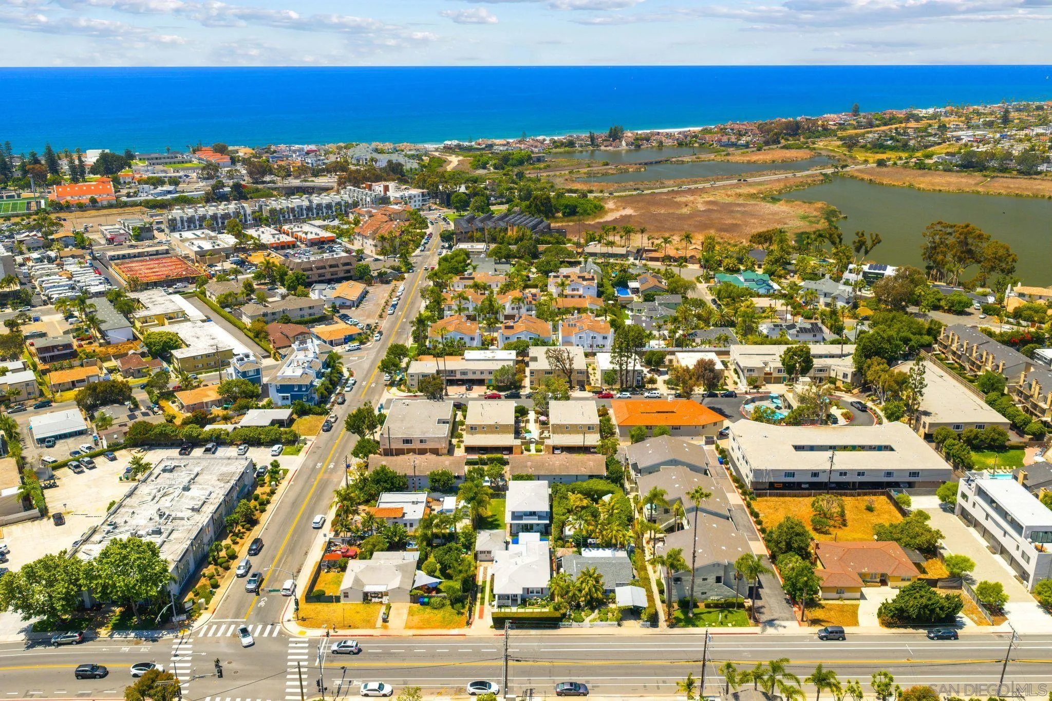 https://cdn.realtyfeed.com/cdn/127/260011323/f2153b4eef2b2863c2a1cd7f36564c0c.webp