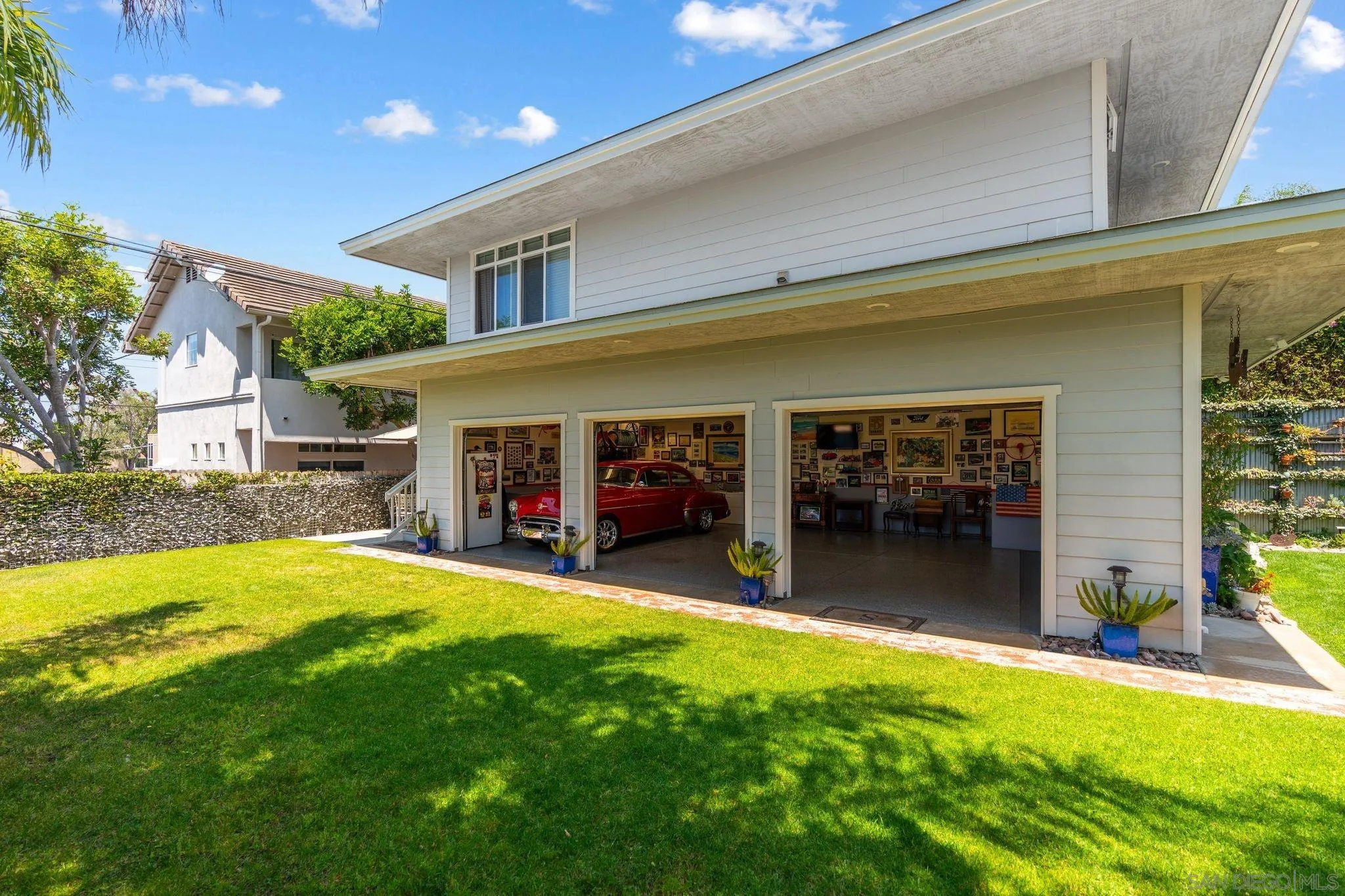 https://cdn.realtyfeed.com/cdn/127/260011323/f3f66a60219ce612f07b48b648a3740c.webp