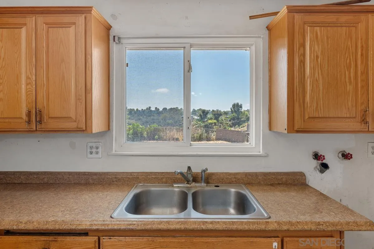 https://cdn.realtyfeed.com/cdn/127/260011324/3b759f8f07607a64c7167aa7111a9846.webp