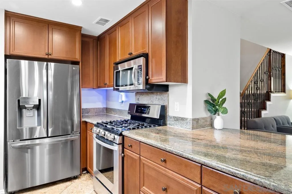 Photo #11: 260011325 Listing: Photo #11