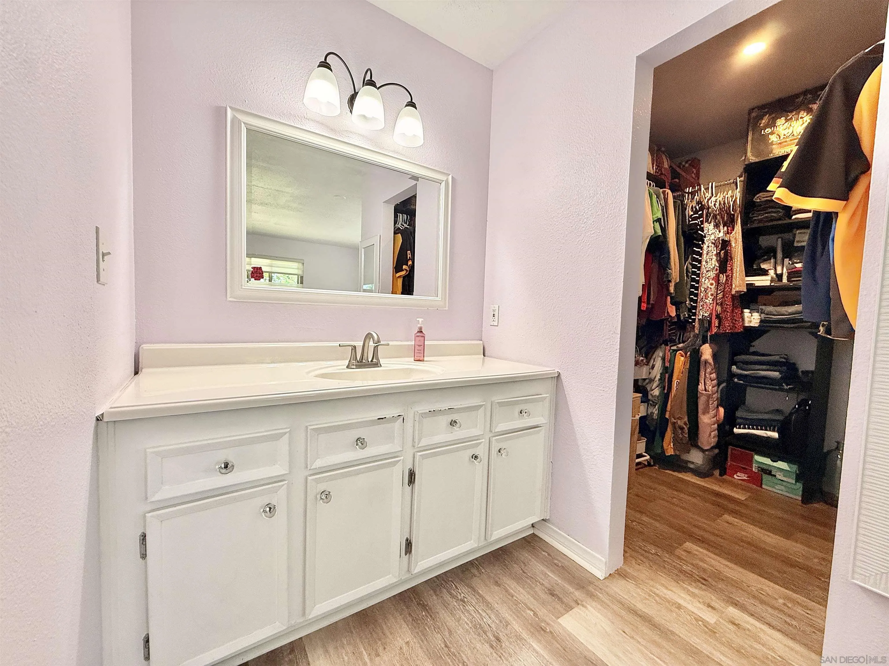 Photo #11: 260011330 Listing: Photo #11