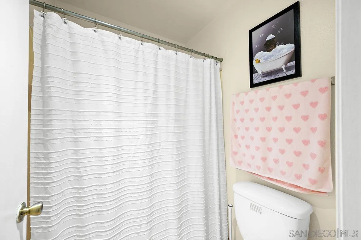 Photo #21: 260011332 Listing: Photo #21