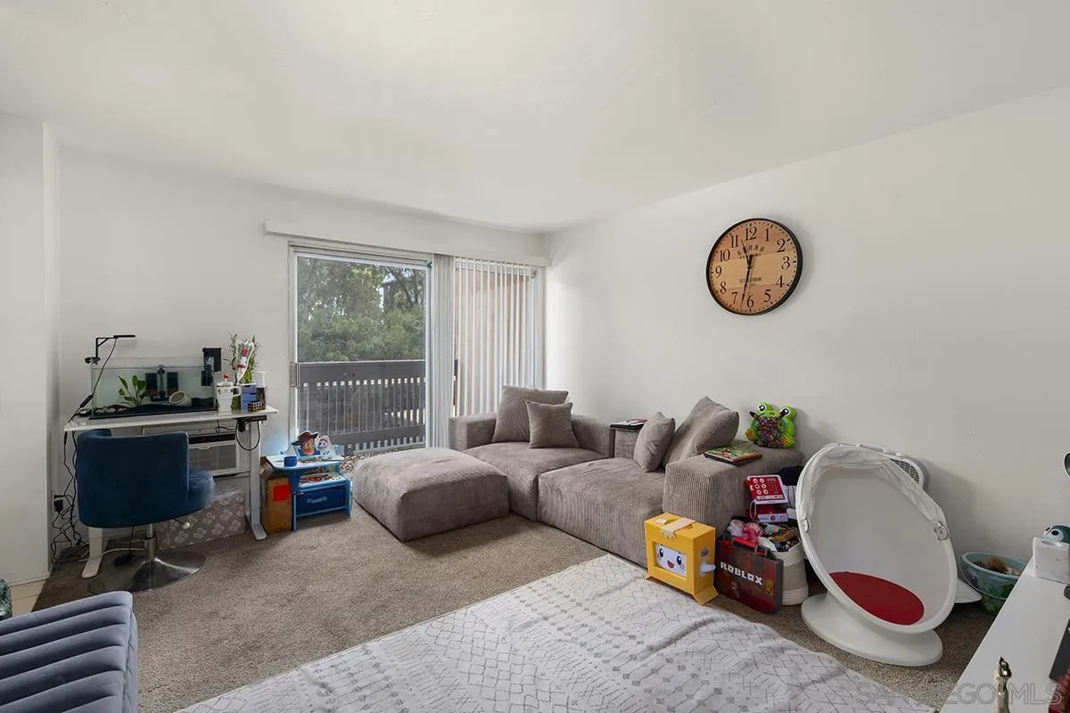 Photo #8: 260011333 Listing: Photo #8