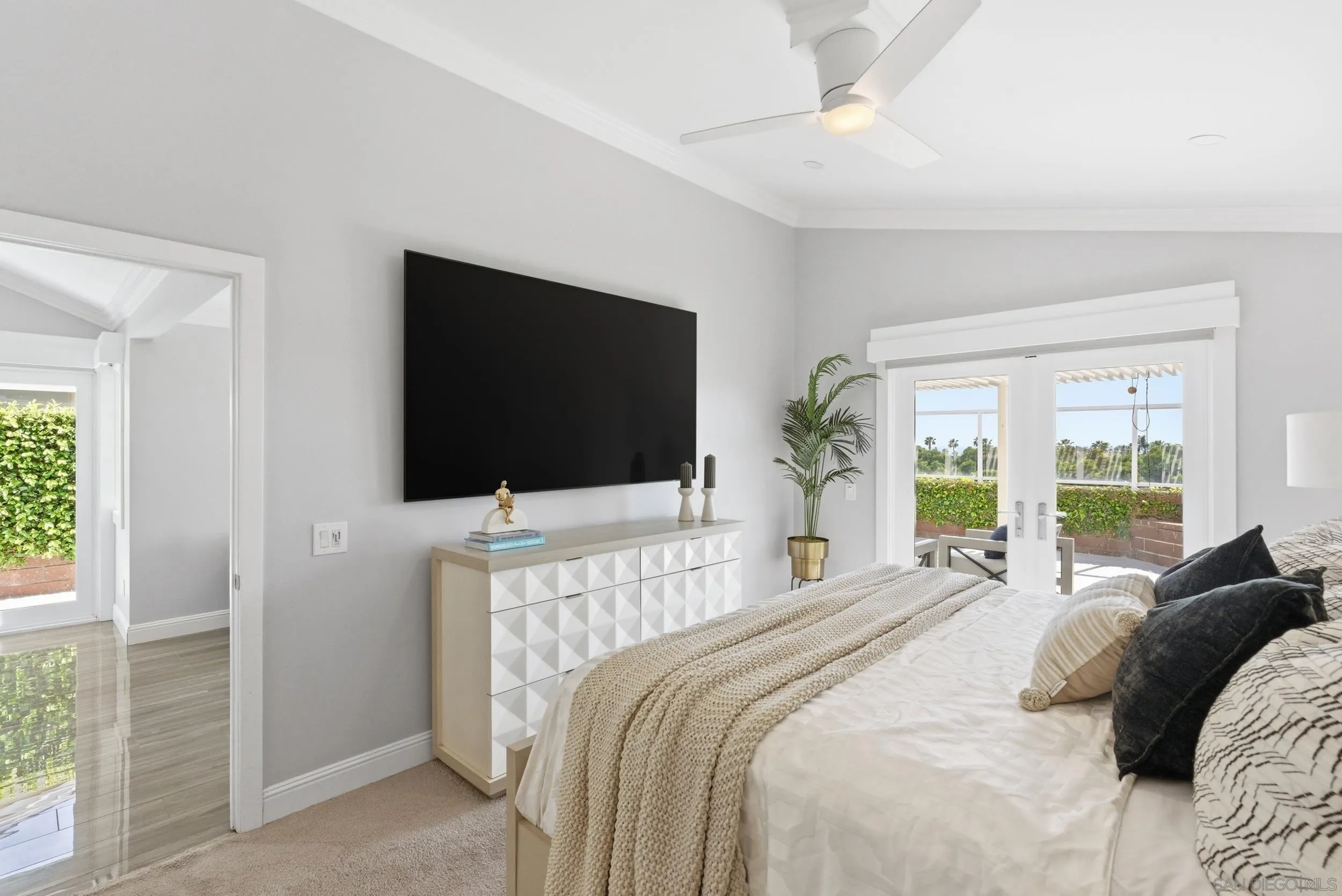 https://cdn.realtyfeed.com/cdn/127/260011334/a3b89ed1f6d94facc3fac0986c95d510.webp
