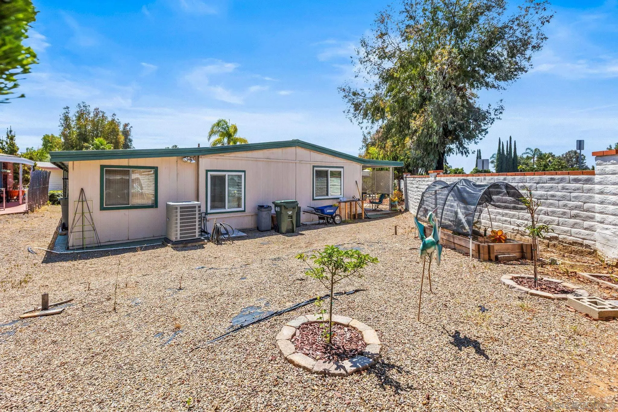 https://cdn.realtyfeed.com/cdn/127/260011336/242ff72d23c1c63433be011f7bab8663.webp