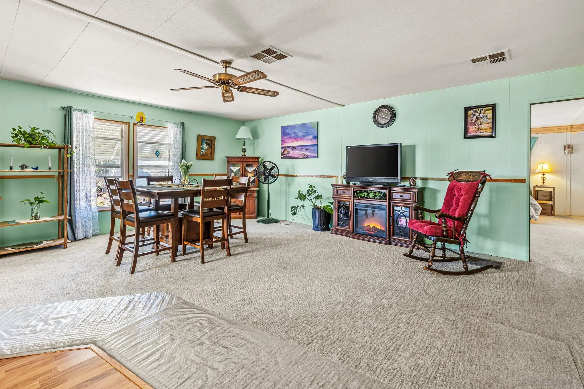 https://cdn.realtyfeed.com/cdn/127/260011336/61ced3676b914e3a7d01451b8a6ed969.webp