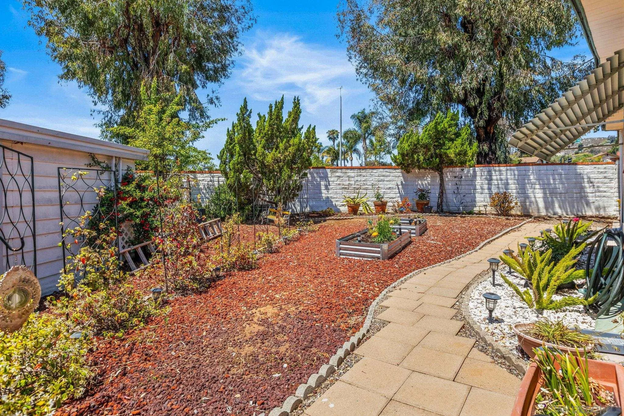 https://cdn.realtyfeed.com/cdn/127/260011336/a69efb32172f118d49100cf2fe9a21ef.webp