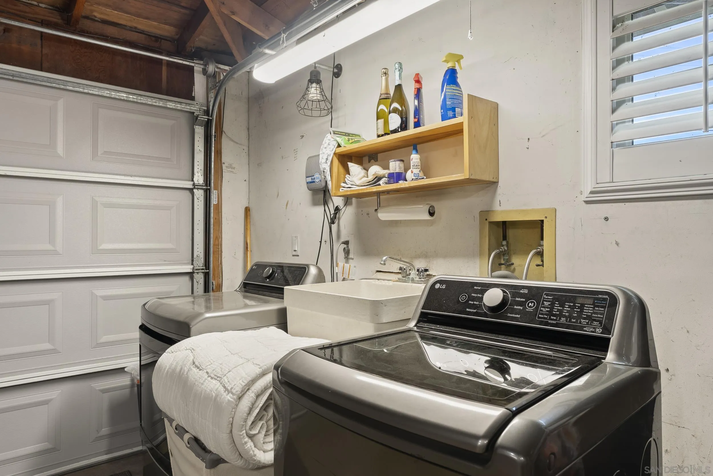 https://cdn.realtyfeed.com/cdn/127/260011337/39adf4e7b7700ecbcb93606fbb7f2c94.webp
