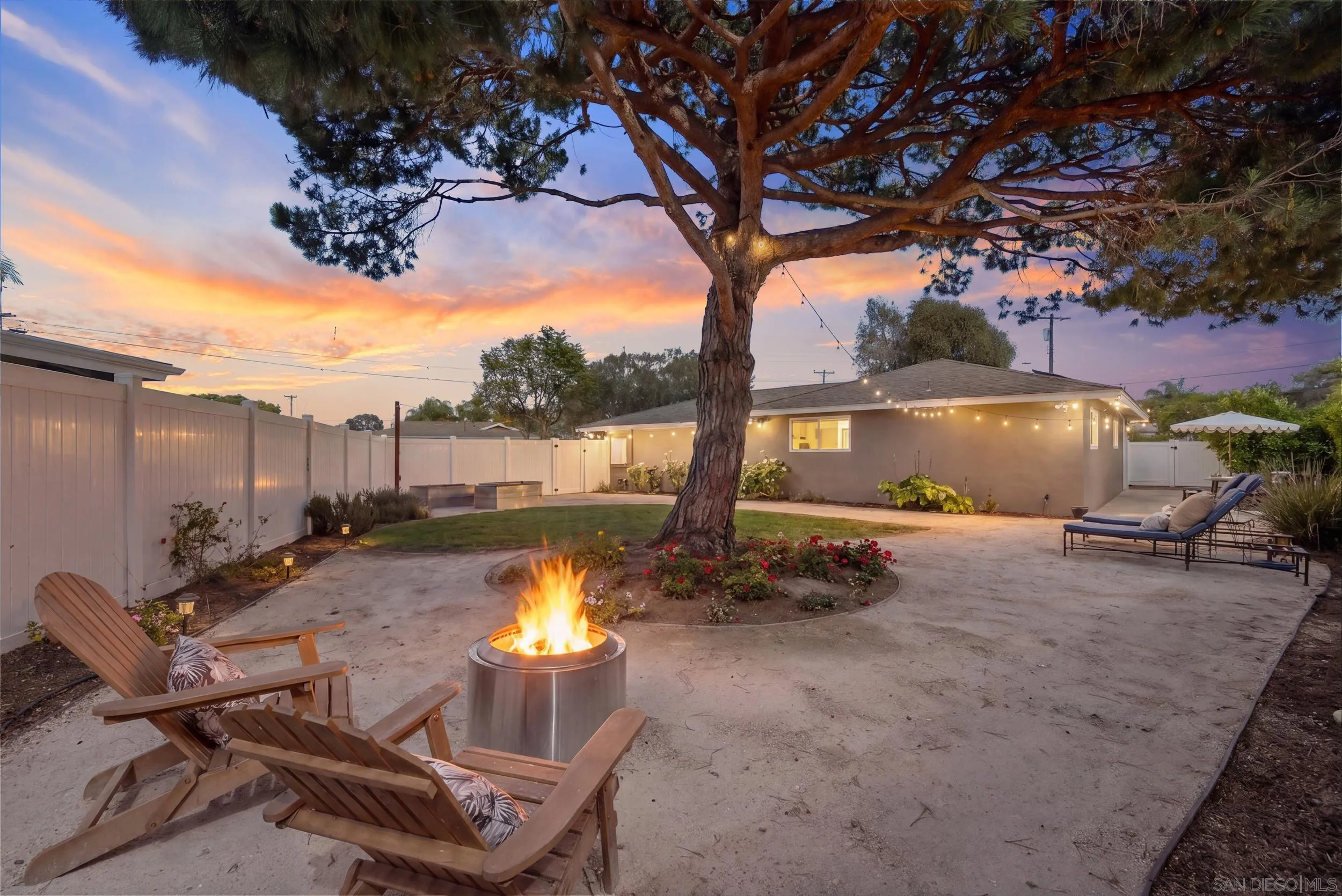 https://cdn.realtyfeed.com/cdn/127/260011337/6c4ff7495cf863c1ea28c899e44ee193.webp