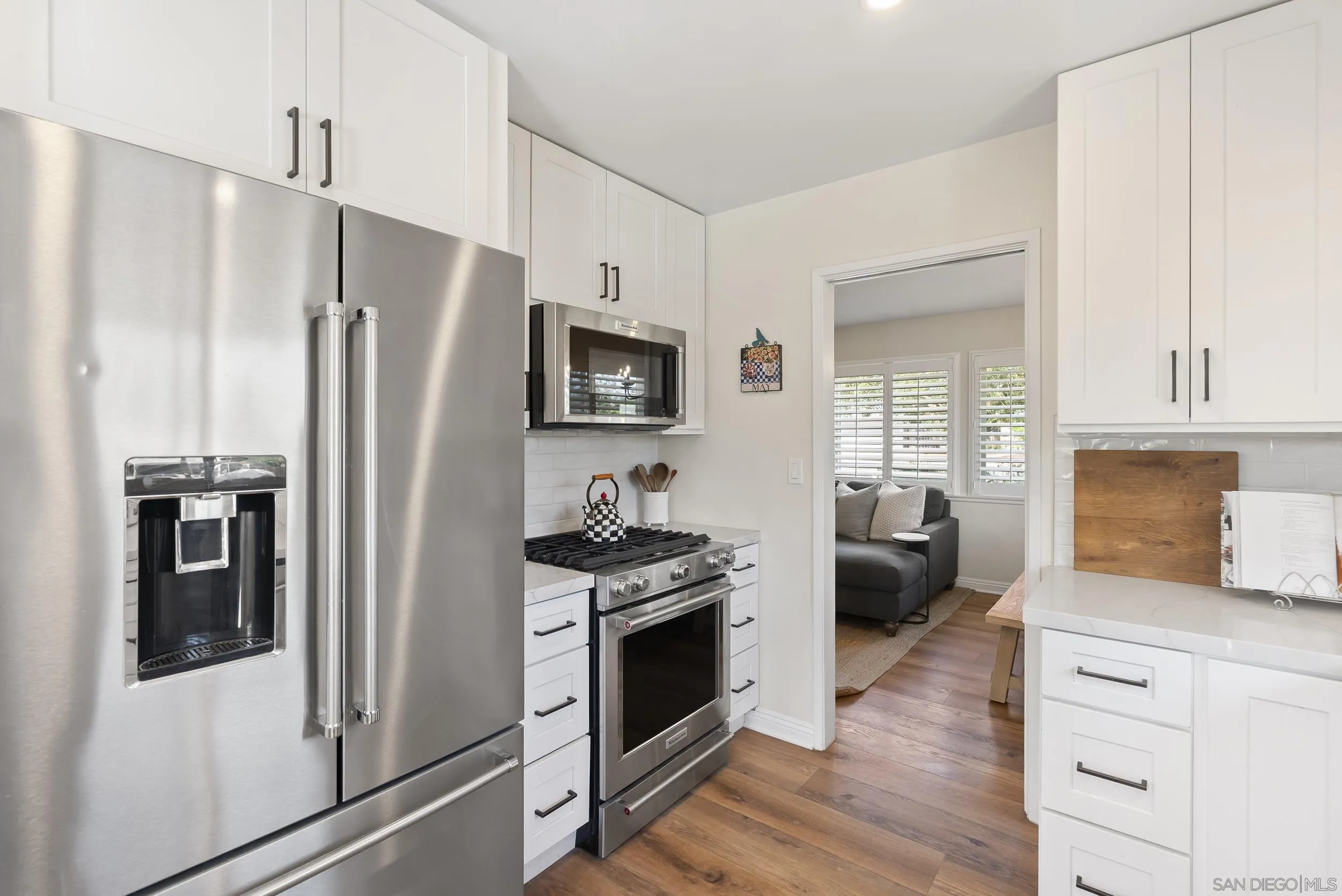 https://cdn.realtyfeed.com/cdn/127/260011337/afe8b6dd0c2d3fa38261b5f91783481e.webp