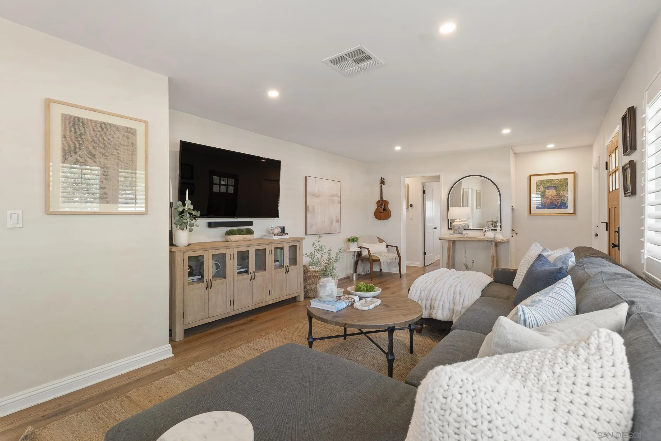 https://cdn.realtyfeed.com/cdn/127/260011337/c20d2e1c7179fde93c1d8da4c7da85ab.webp