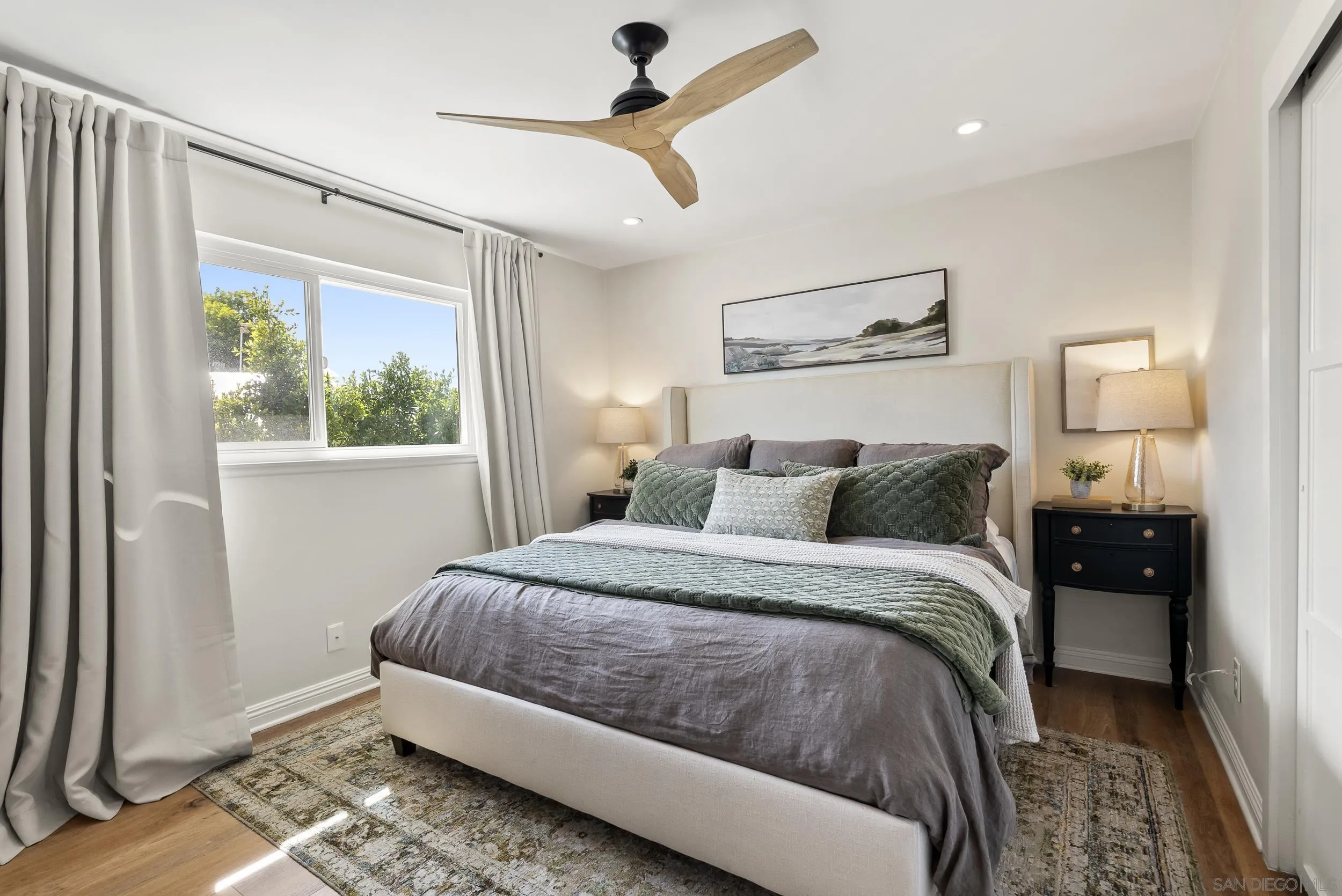 https://cdn.realtyfeed.com/cdn/127/260011337/e89b8db48492679a7d84094d76c78d8b.webp