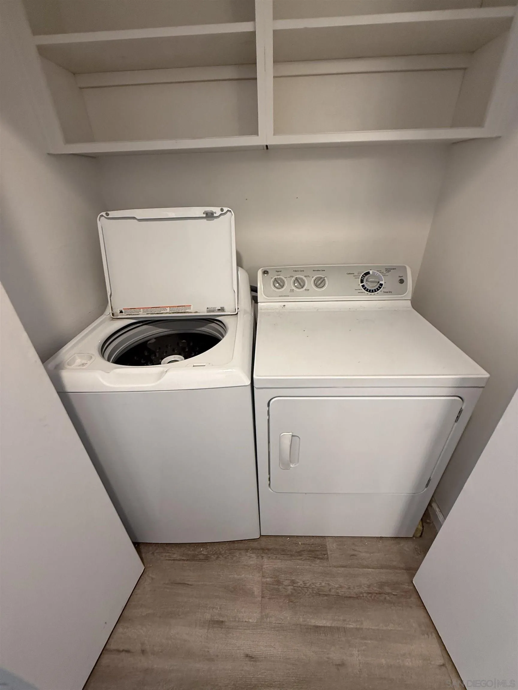 https://cdn.realtyfeed.com/cdn/127/260011340/78e35d2965aa3317f457d7aaab61e174.webp