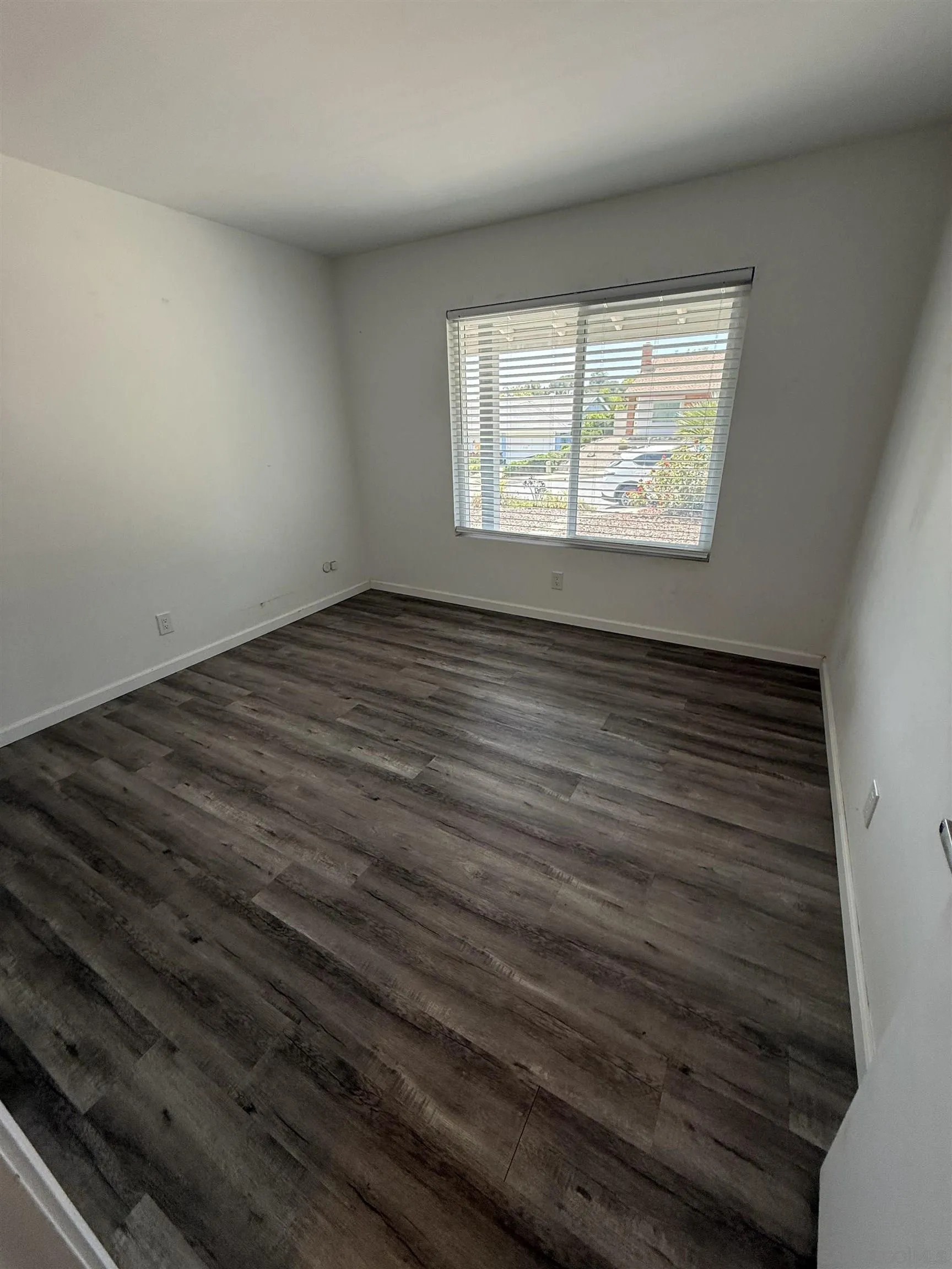 https://cdn.realtyfeed.com/cdn/127/260011340/8ddf9542fa261f3702adee515ee85326.webp