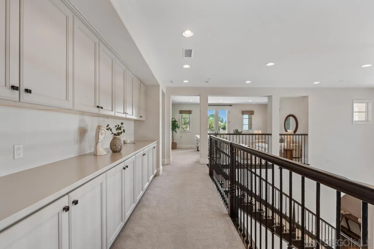 https://cdn.realtyfeed.com/cdn/127/260011341/4fcba1ae08498682c9ce19e8a1d704d4.webp