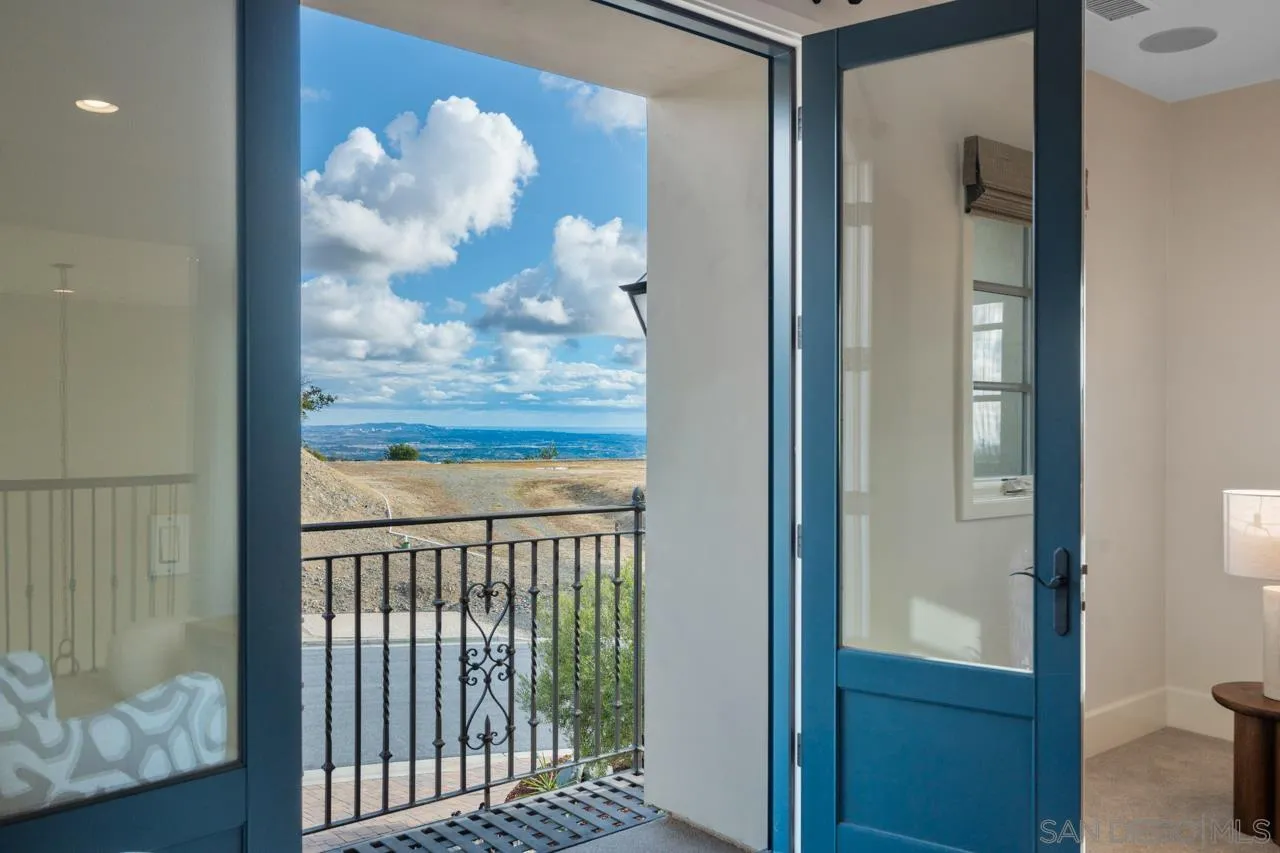 https://cdn.realtyfeed.com/cdn/127/260011341/70d0aaf7aea54d3a9288a4e33f03c3b3.webp