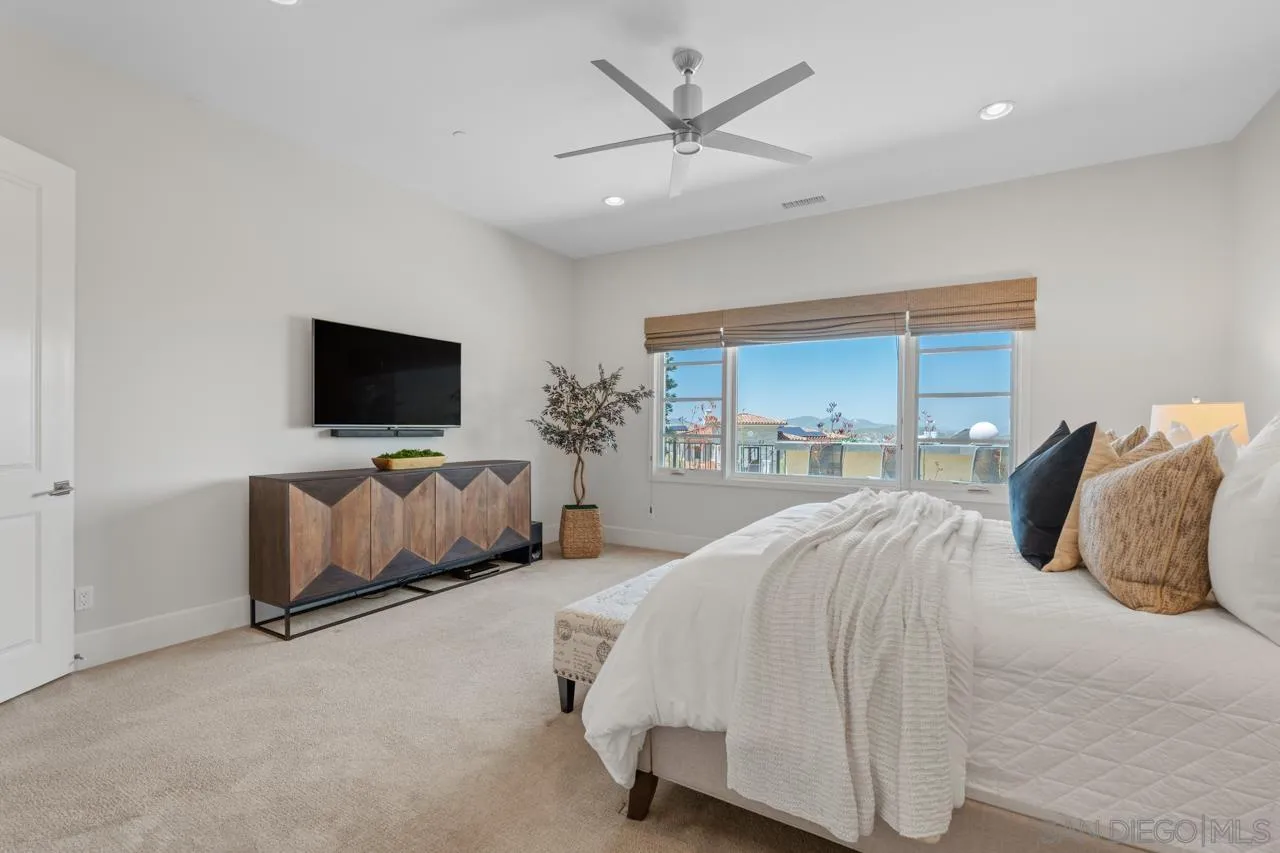 https://cdn.realtyfeed.com/cdn/127/260011341/92f337332e0da5c37adbbc4e32053d09.webp