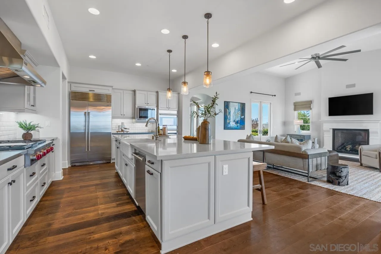 https://cdn.realtyfeed.com/cdn/127/260011341/eb042da26a3e5c44cff674356b6f74b6.webp