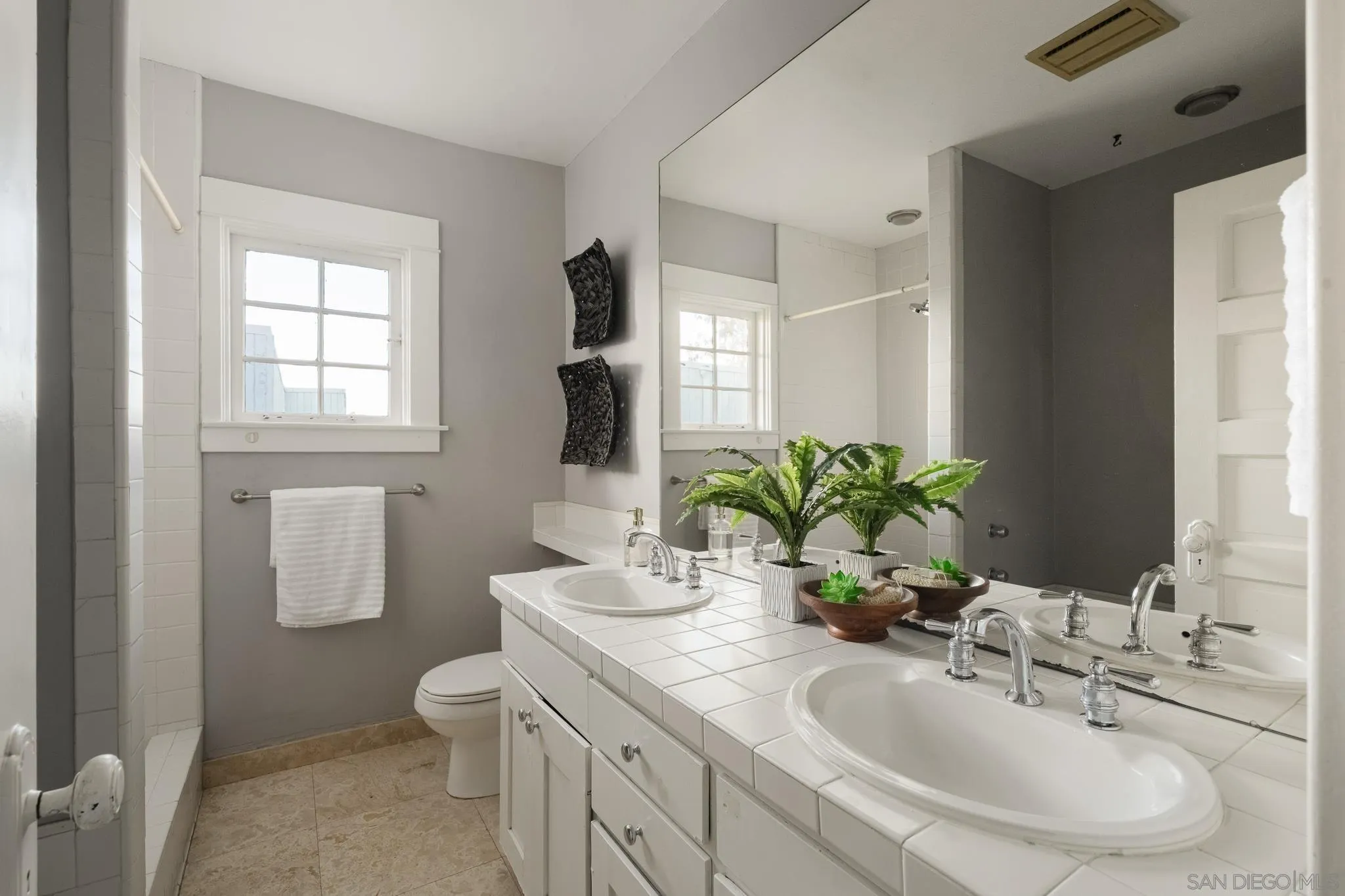 https://cdn.realtyfeed.com/cdn/127/260011343/4e7f2f292907ee80ef852b0fd1f85b7f.webp