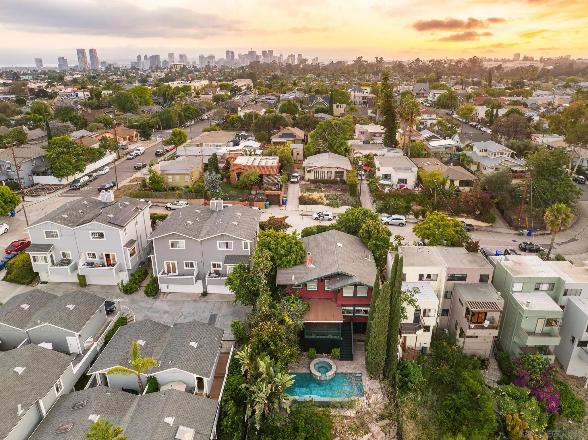 https://cdn.realtyfeed.com/cdn/127/260011343/5e4991efc3970284c01d28213ea3c052.webp