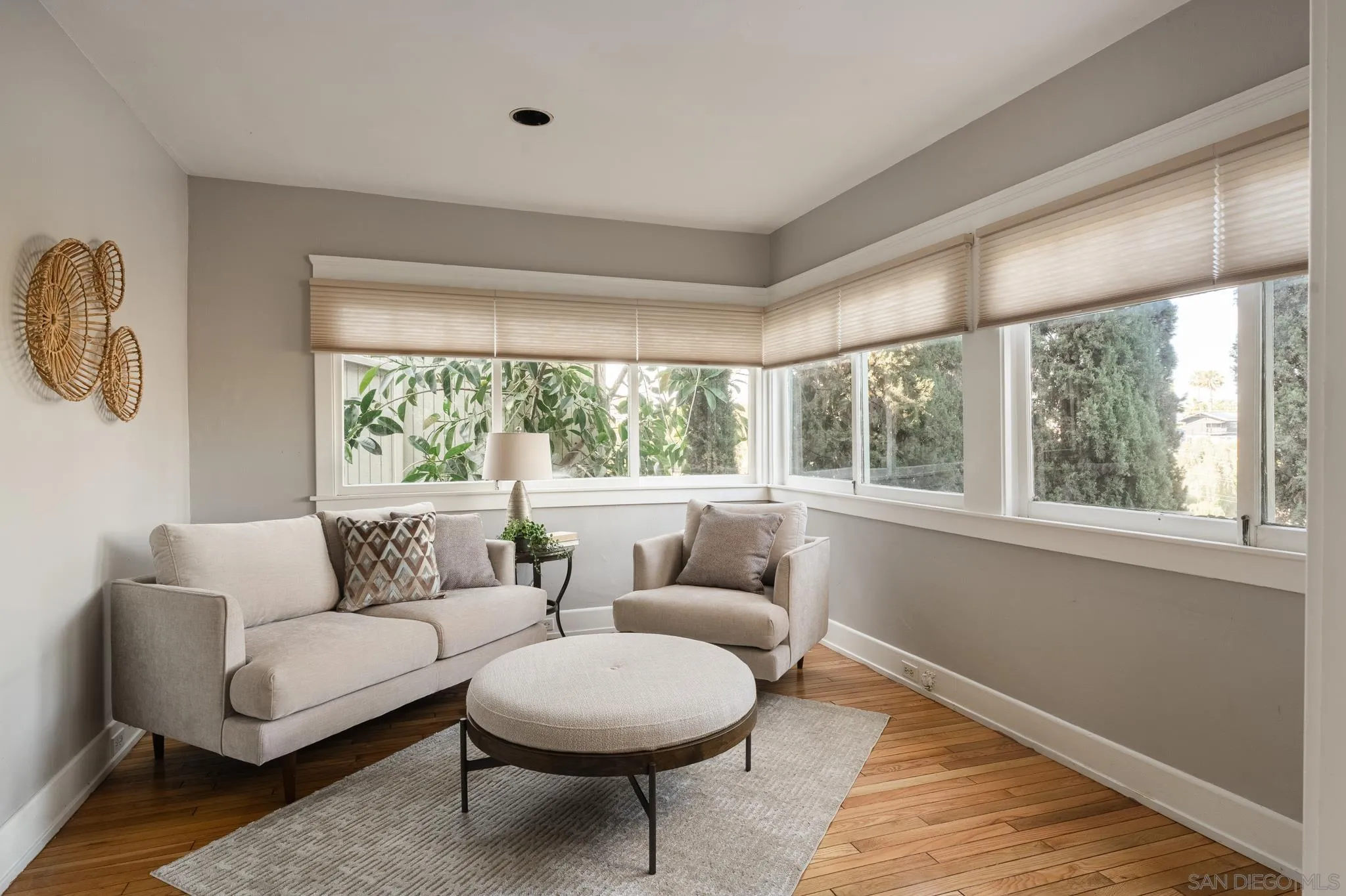 https://cdn.realtyfeed.com/cdn/127/260011343/8d5bbf4c27c2b94b1a1080e4a183dd64.webp