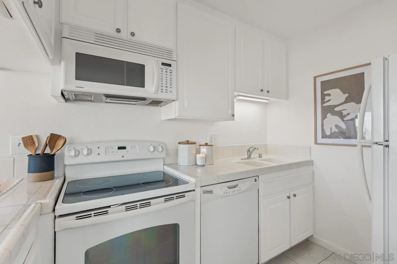 Photo #10: 260011344 Listing: Photo #10