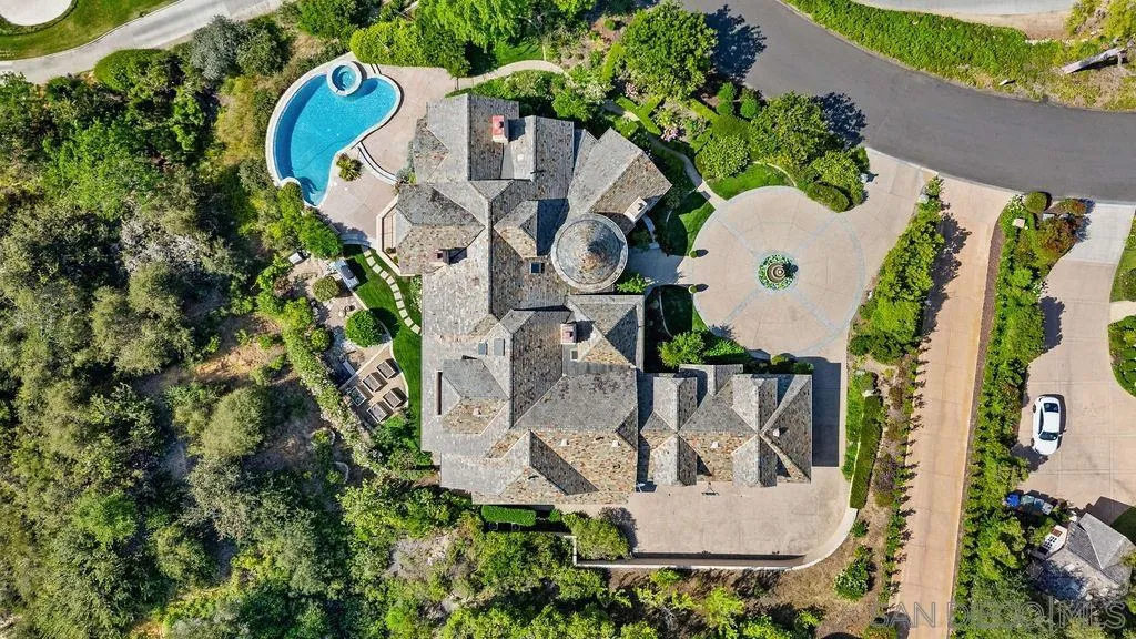 https://cdn.realtyfeed.com/cdn/127/260011346/04fd9eada9e1446c672242622b5ea12c.webp