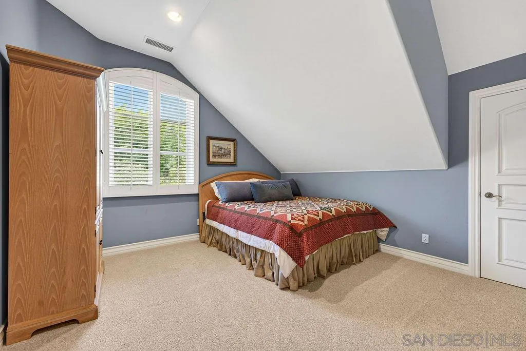 https://cdn.realtyfeed.com/cdn/127/260011346/21dc3d53318a3dd08153abb8c637fe08.webp