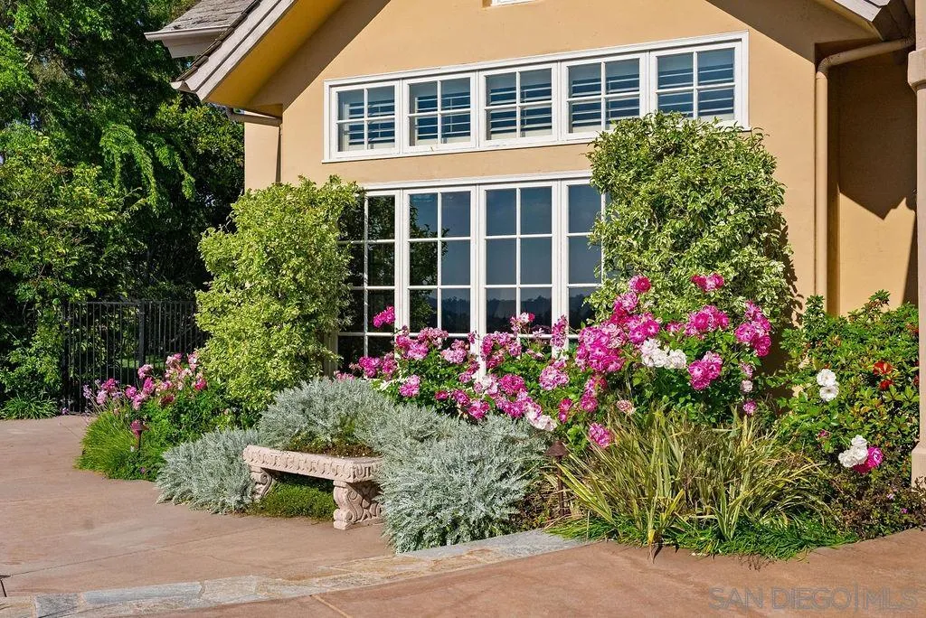 https://cdn.realtyfeed.com/cdn/127/260011346/243c736cf63b99f03ece2334504c0eef.webp