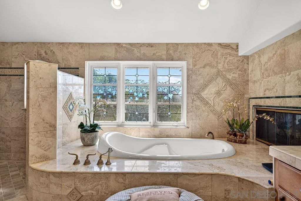 https://cdn.realtyfeed.com/cdn/127/260011346/66d562730a993872e143a9a4ed9f13cb.webp