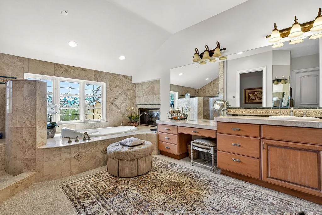 https://cdn.realtyfeed.com/cdn/127/260011346/6ab8122f72a23b8a58e27b86a313996e.webp