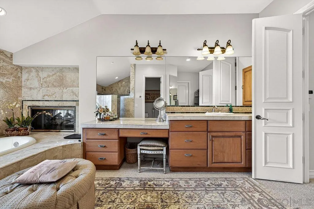 https://cdn.realtyfeed.com/cdn/127/260011346/77ee695cd74693ae546fa61fd1cc3882.webp