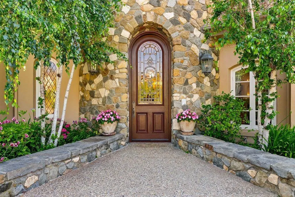 https://cdn.realtyfeed.com/cdn/127/260011346/b231aaccd5287f1b0c5c615ef226153d.webp