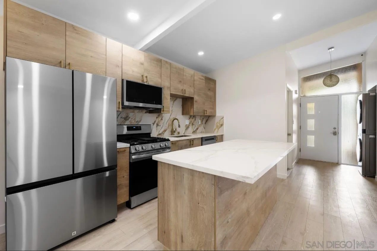 https://cdn.realtyfeed.com/cdn/127/260011347/48e3f47f5d43ccffda25b8cd14d775ed.webp