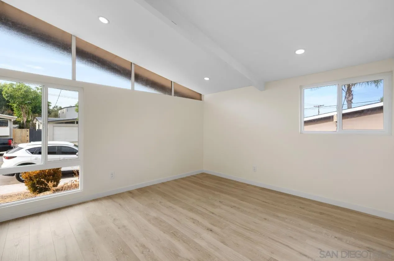 https://cdn.realtyfeed.com/cdn/127/260011347/5bae7b2ce515071657bbcd07da83a9e1.webp