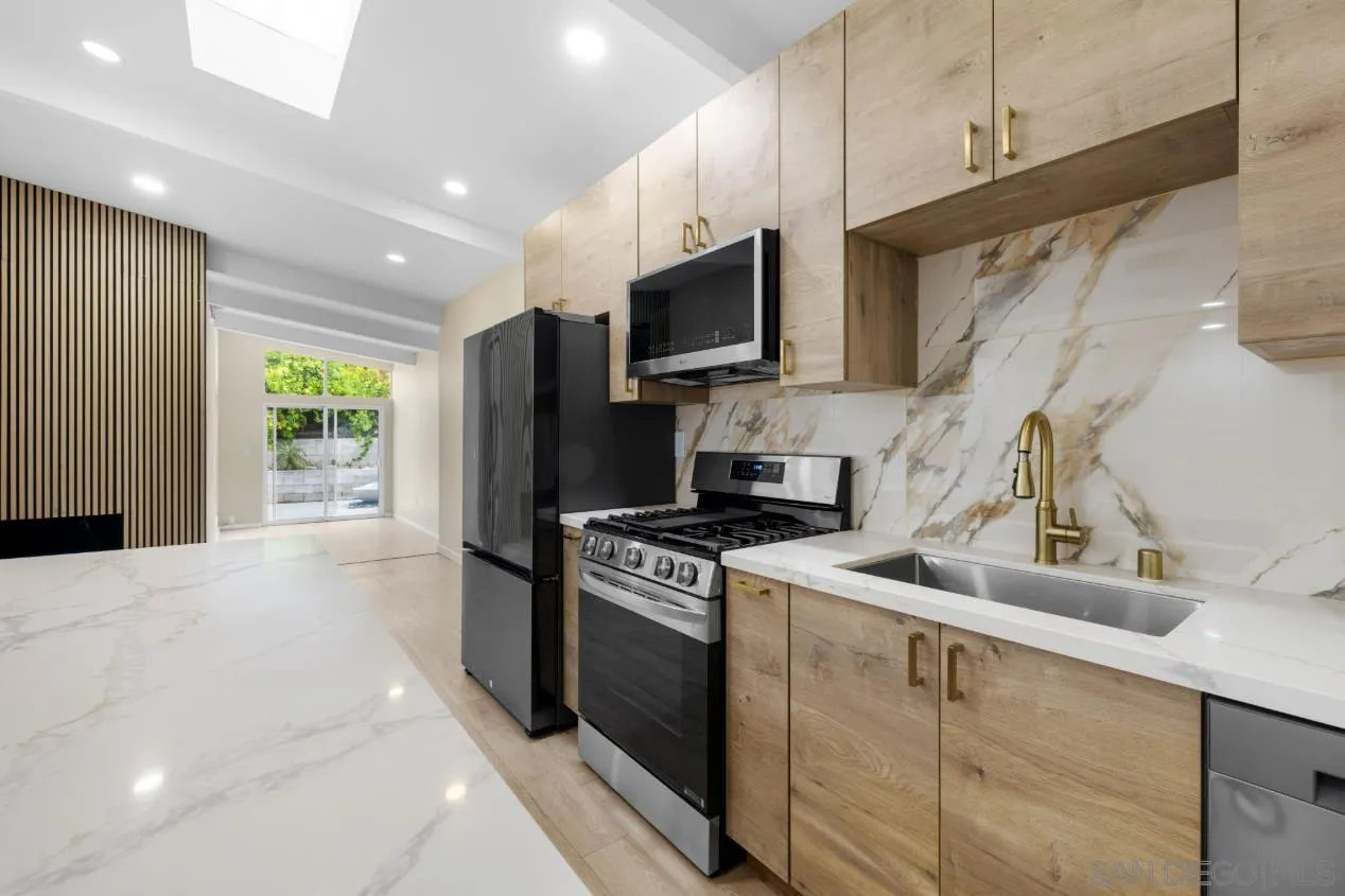 https://cdn.realtyfeed.com/cdn/127/260011347/b2e4e3271d41d384095d00b5497312c3.webp