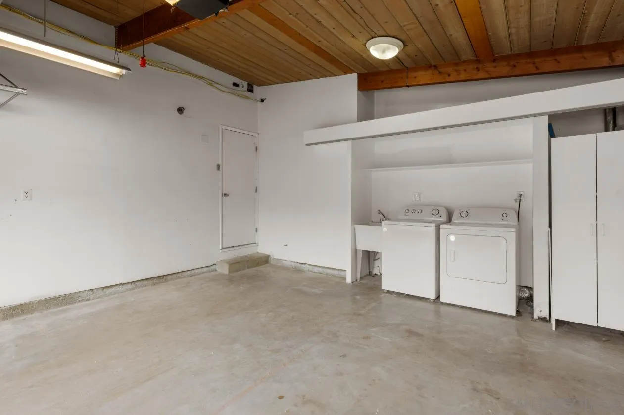 https://cdn.realtyfeed.com/cdn/127/260011347/fcbaa31700a35d82c9c8f570f3da8381.webp