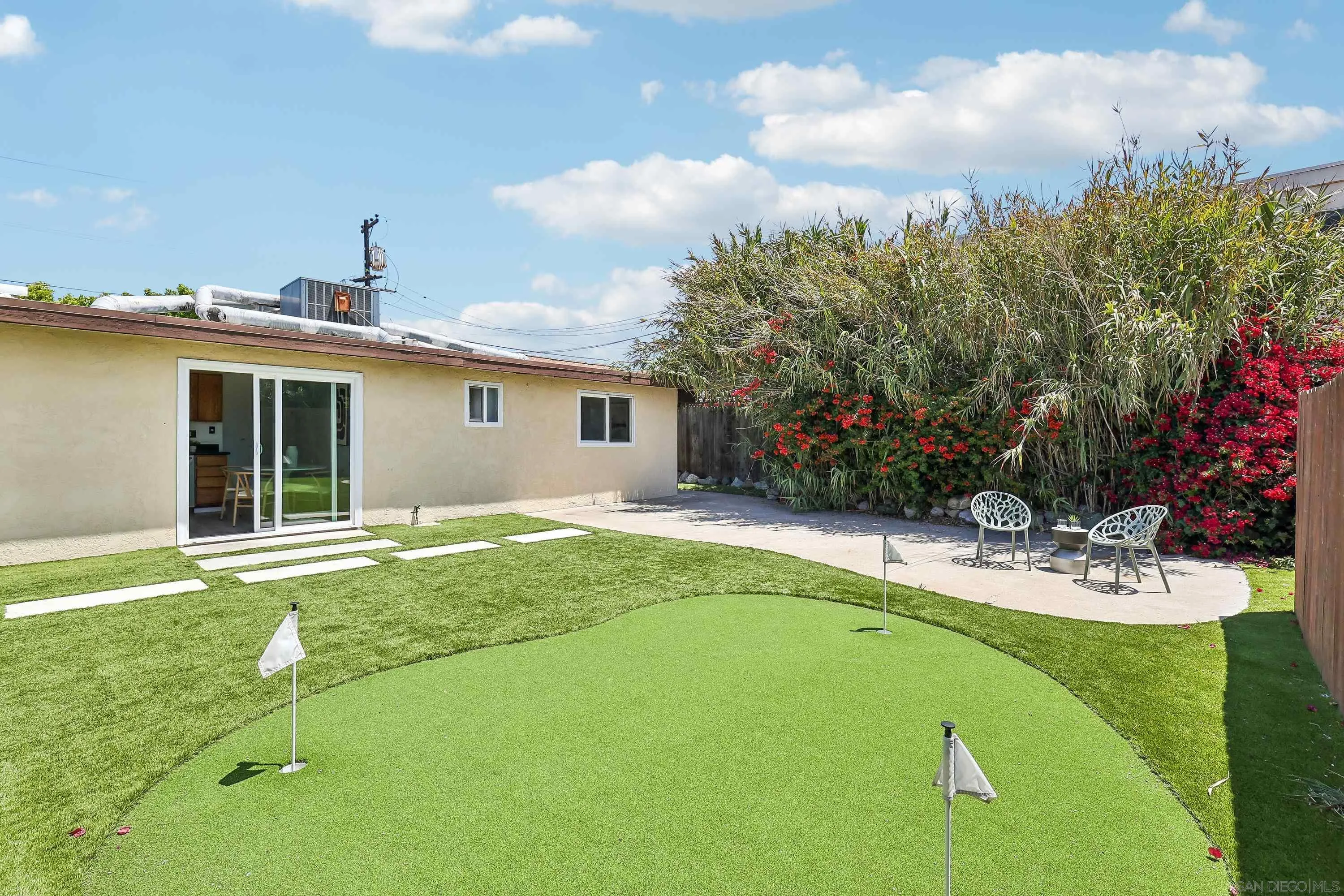 https://cdn.realtyfeed.com/cdn/127/260011350/0c969916e06b1b7725f20c79f8d1d543.webp