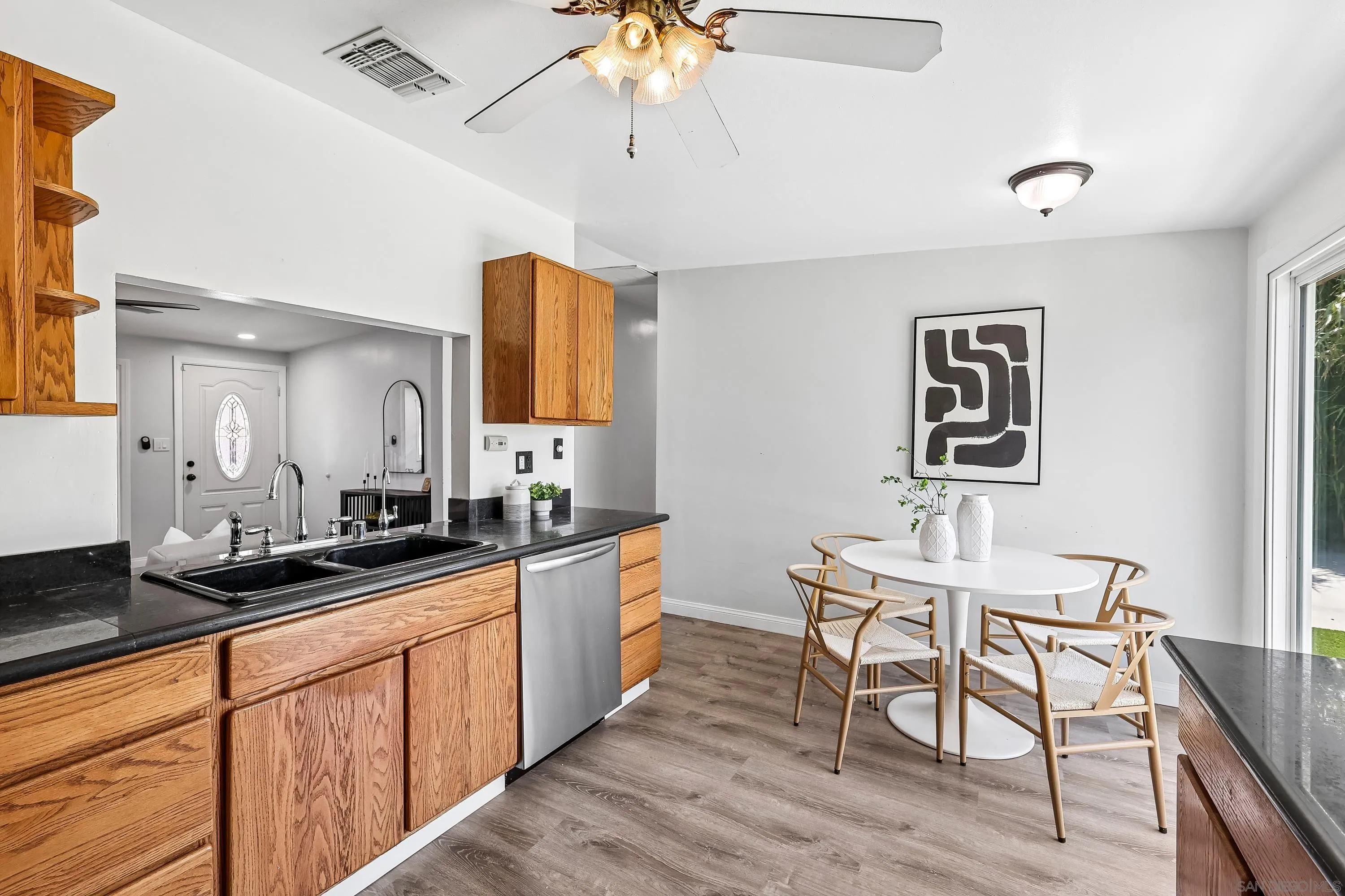 https://cdn.realtyfeed.com/cdn/127/260011350/19c872e6699fec9f469de11b5774eb12.webp