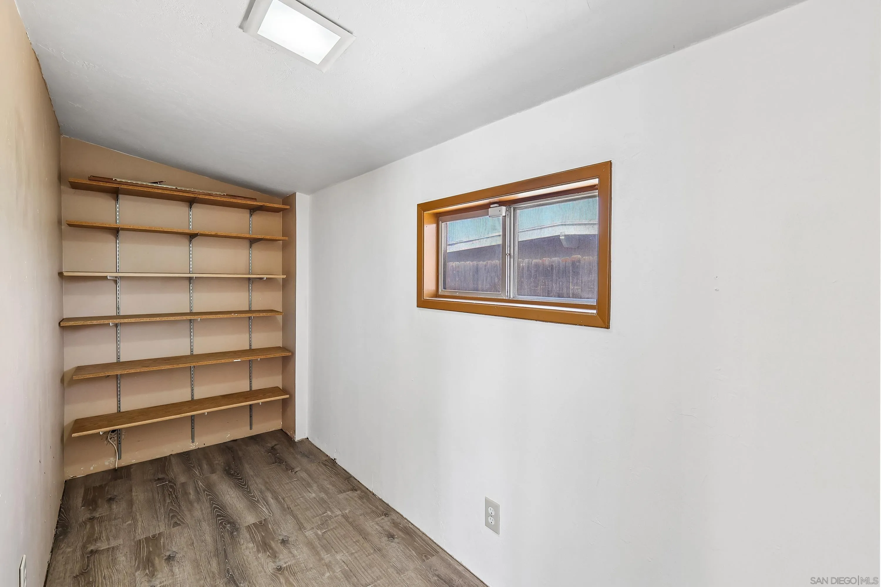 https://cdn.realtyfeed.com/cdn/127/260011350/38351b9df11d4a7cf1f2e28f4dd4cbc7.webp