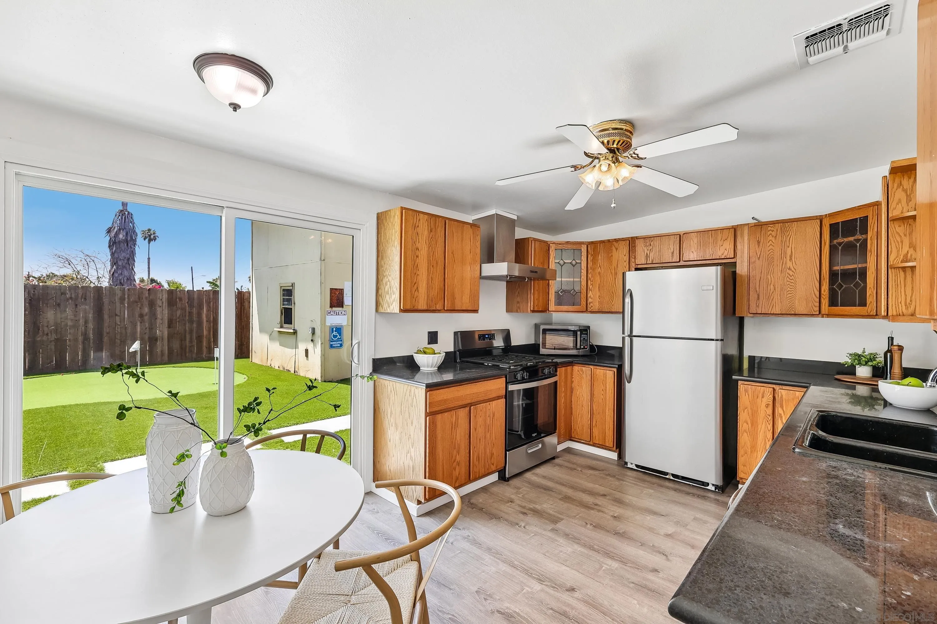 https://cdn.realtyfeed.com/cdn/127/260011350/74b103780fdbec1d5fd842ba6ead511b.webp